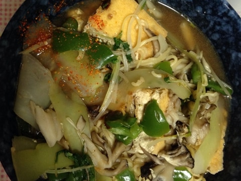 厚揚げとピーマンと大根の皮ラーメン